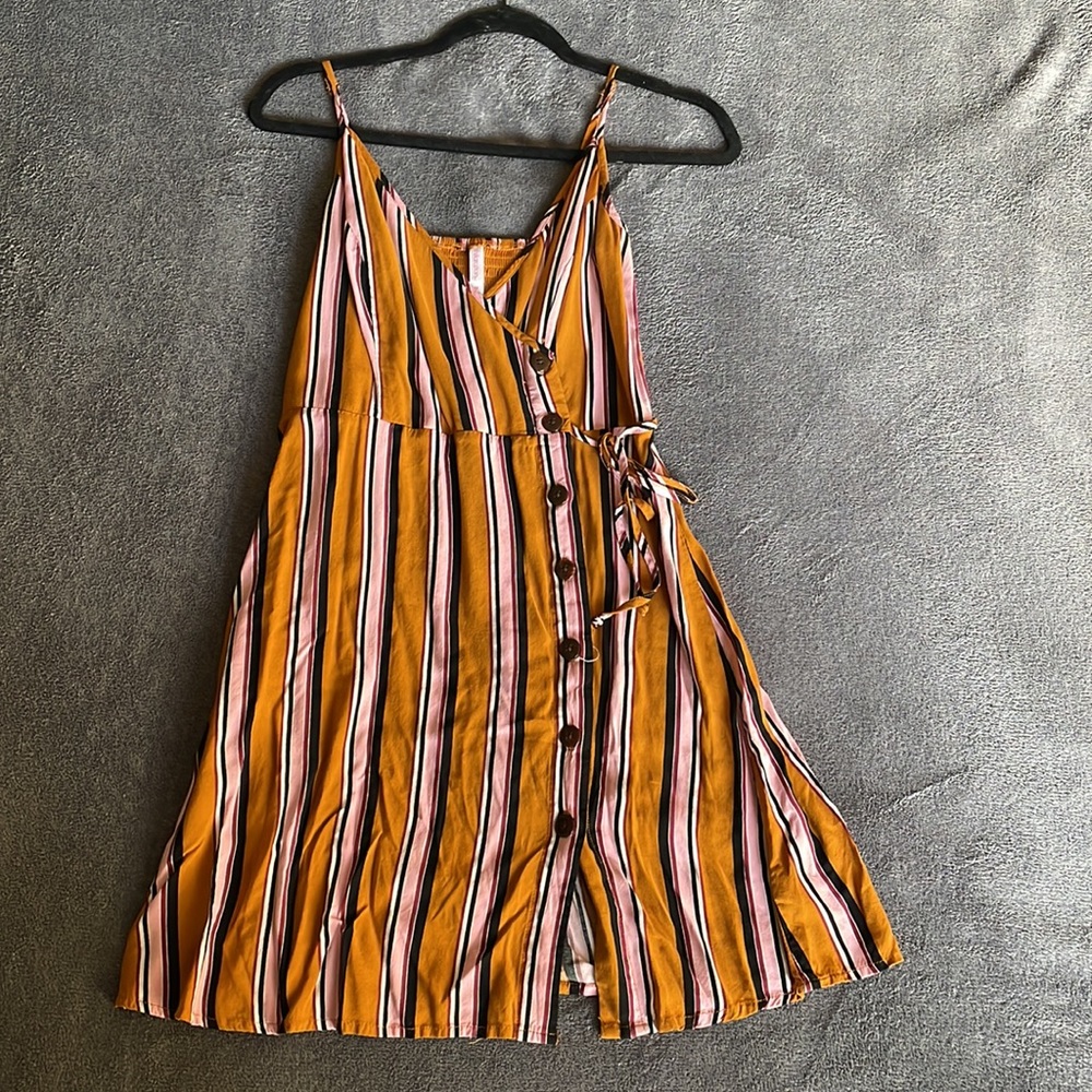 Xhilaration yellow striped button up dress size medium.